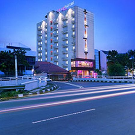 Favehotel Tanah Abang - Cideng Jacarta Exterior foto
