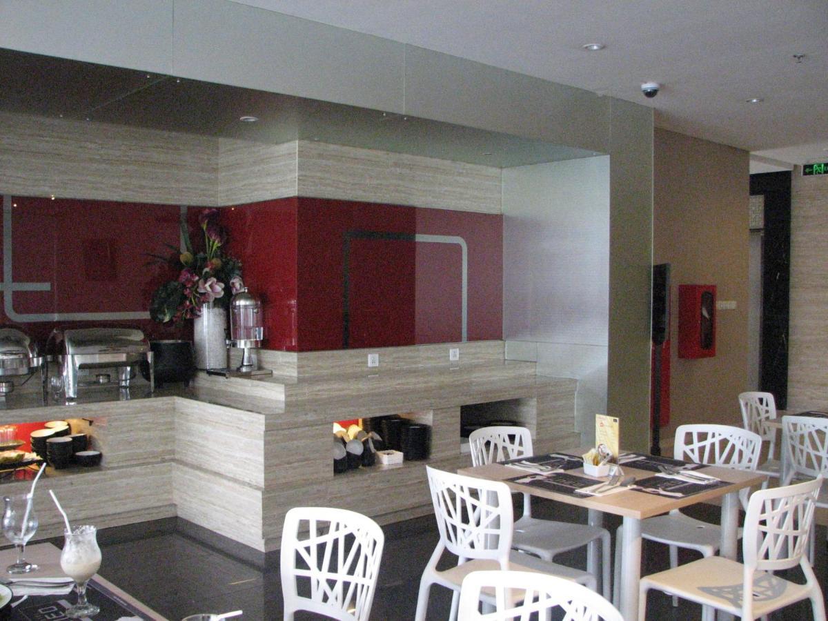 Favehotel Tanah Abang - Cideng Jacarta Exterior foto