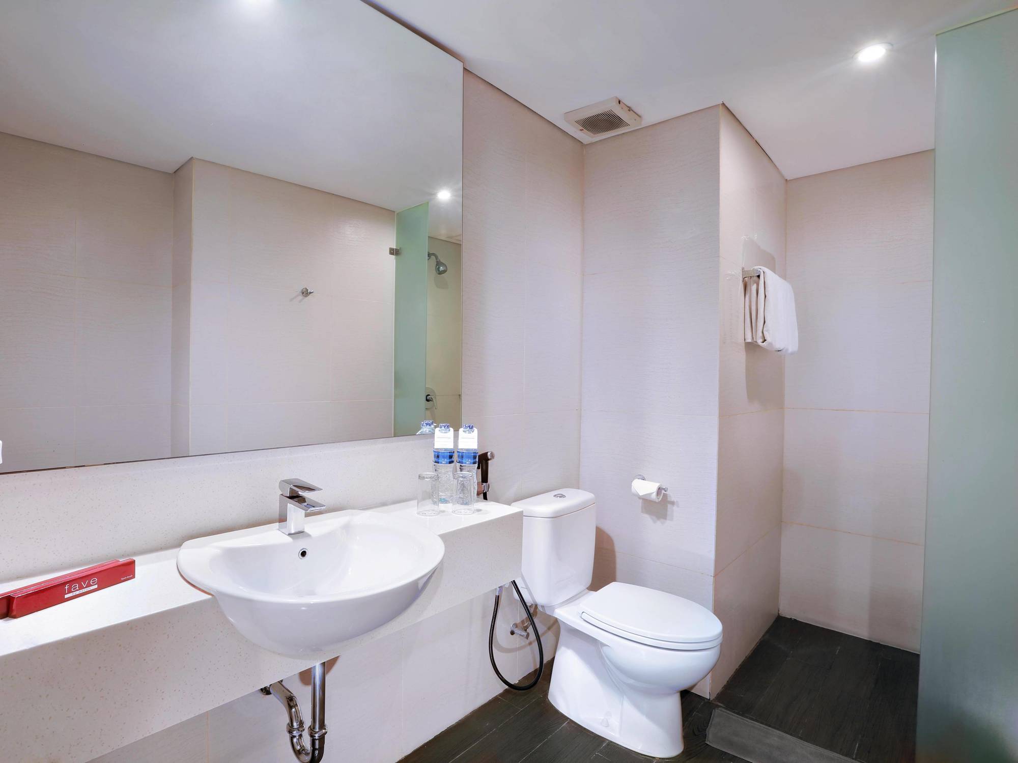 Favehotel Tanah Abang - Cideng Jacarta Exterior foto